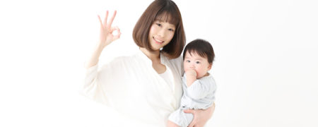 چرا مادران ژاپنی ترجیح می‌دهند بچه‌هایشان را به جای کالسکه در آغوش خود حمل کنند؟