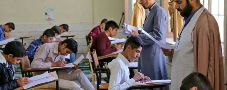 روزنامه جمهوری اسلامی: «بودجه حوزه های علمیه را قطع و به آموزش و پرورش بدهید»