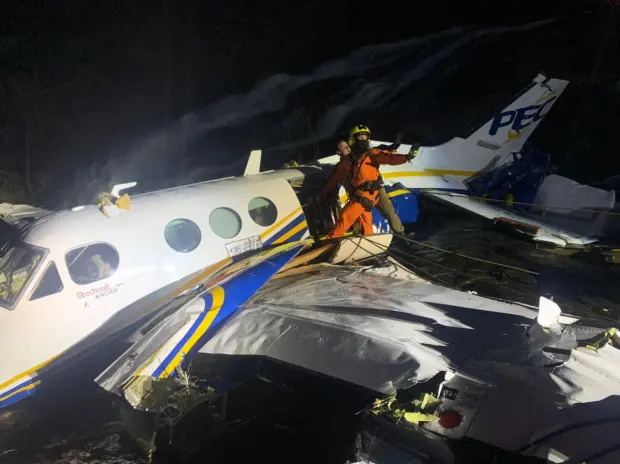 ماریلیا مندونکا (Marilia Mendonca خواننده مشهور و 26 ساله برزیلی در حال پرواز به سمت محل اجرای کنسرتش بود که هواپیمایش سقوط کرد.
