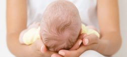 حال و روز واژن بعد از زایمان: ۶ بلایی که زایمان با تولد فرزند بر سر واژن شما می‌آورد