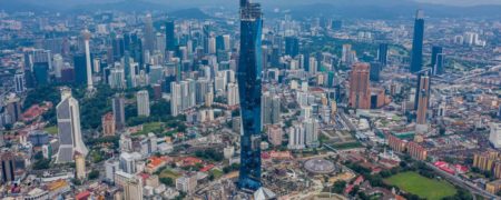 دومین برج بلند جهان در کوالالامپور مالزی سر به آسمان سایید