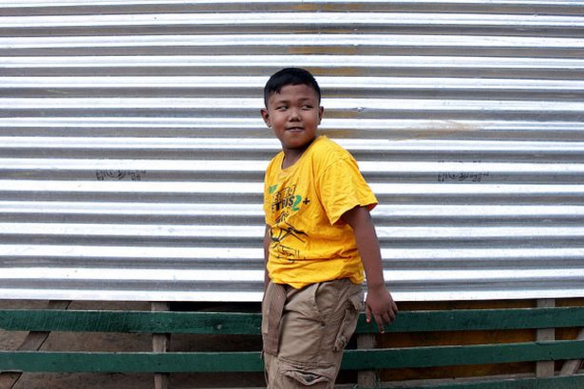 پسر بچه‌ی 2 ساله اندونزیایی که فیلم سیگار کشیدنش جهانی شده بود: 7 سال بعد!