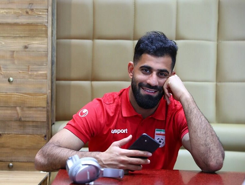 چندین فایل صوتی از محمد حسین کنعانی زادگان بازیکن تیم ملی فوتبال ایران منتشر شده که محتویات غیراخلاقی آن واکنش های بسیاری را در پی داشته است.