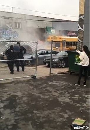 در اتفاقی شبیه بازی معروف Grand Theft Auto یا همان GTA چهار نفر زخمی شدند پس از آنکه مردی در بروکلین یک اتوبوس مدرسه خالی را ربود