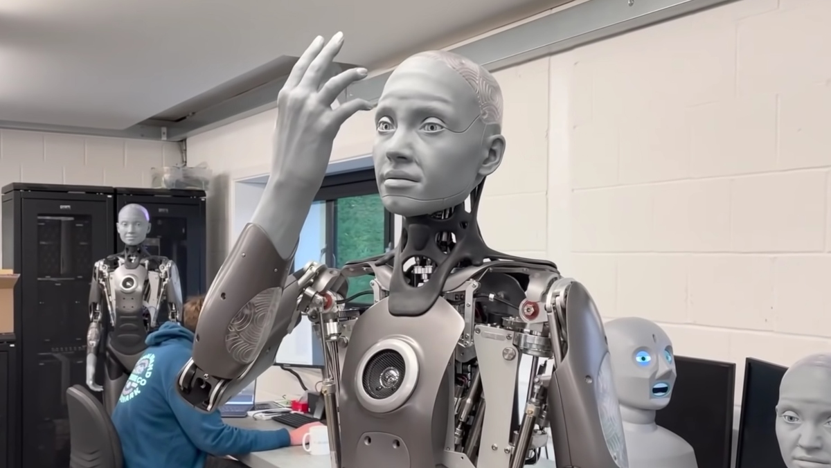 ربات Ameca پیشرفته ترین ربات انسان نمای جهان لقب گرفته و در Engineered Arts در کورنوال در بریتانیا طراحی و ساخته شده است