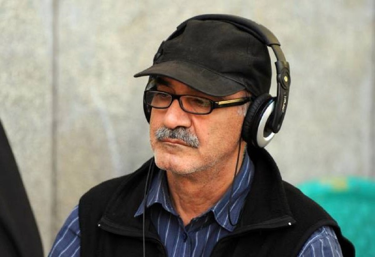 حمید لبخندهرامین پرچمی ، بازیگر سریال «در پناه تو» ضمن ابراز ناراحتی و اندوهی عمیق به خاطر درگذشت حمید لبخنده ، کارگردان این سریال، می گوید