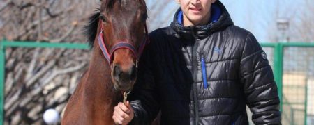 لایو اینستاگرامی سردار آزمون با اسب های فراوان و میلیاردی‌اش + ویدیو