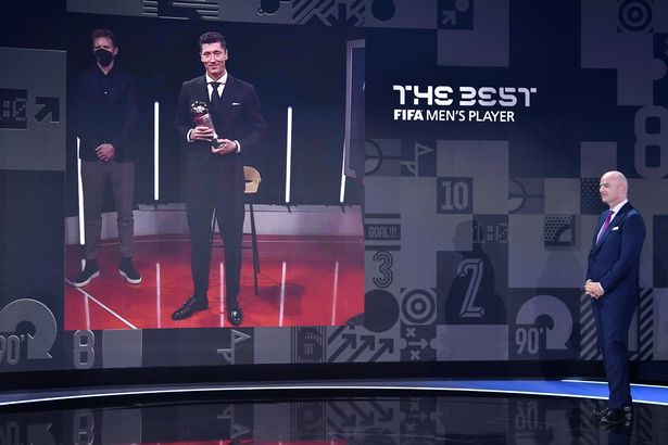مراسم بهترین های سال ۲۰۲۱ فیفا؛ لیونل مسی و کریستیانو رونالدو به چه کسانی رأی دادند؟