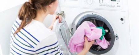 آیا آنزیم پودرهای لباسشویی موجب حساسیت پوستی می‌شود؟