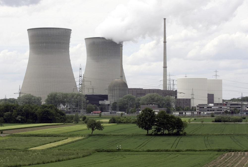 آلمان سه نیروگاه هسته ای دیگر از 6 نیروگاه باقیمانده اش را نیز از مدار خارج کرد، در حالی که تلاش دارد عقب نشینی اش از استفاده از انرژی هسته ای