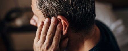 بیرون کشیدن یک سوسک از گوش مرد نیوزلندی!