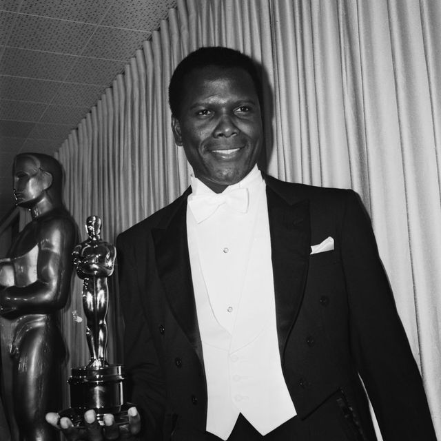 سیدنی پوآتیه (Sidney Poitier) بازیگر سرشناس باهامایی-آمریکایی و اولین بازیگر مرد سیاهپوست برنده جایزه اسکار در سن 94 سالگی درگذشت.
