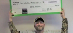 مردی که برای خرید شیر کاکائو برای فرزندانش به مغازه رفت و با ۱ میلیون دلار جایزه برگشت!