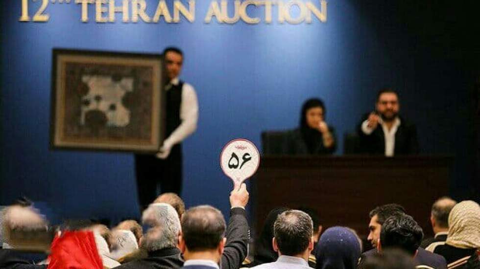 در پانزدهمین دوره حراج تهران که روز جمعه برگزار شد مجسمه شاعر نشسته از پرویز تناولی به قیمت 14 میلیارد و 600 میلیون به فروش رسید.