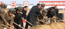 کلنگ زنی گلخانه ای بزرگ توسط رهبر کره شمالی در میان جمعیت انبوه + ویدیو