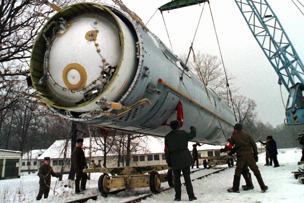 چرا اوکراین 30 سال پیش سلاح های هسته ایش را به روسیه تحویل داد؟
