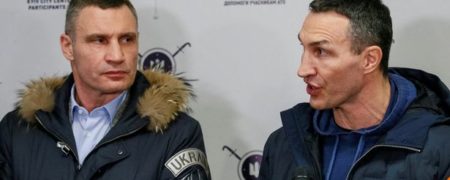 دو برادر و قهرمانان سابق بوکس جهان نیز برای دفاع از اوکراین دست به اسلحه شدند