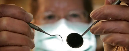 کشف دندان چموش در بینی مرد ۳۸ ساله پس از سال ها مشکل تنفسی