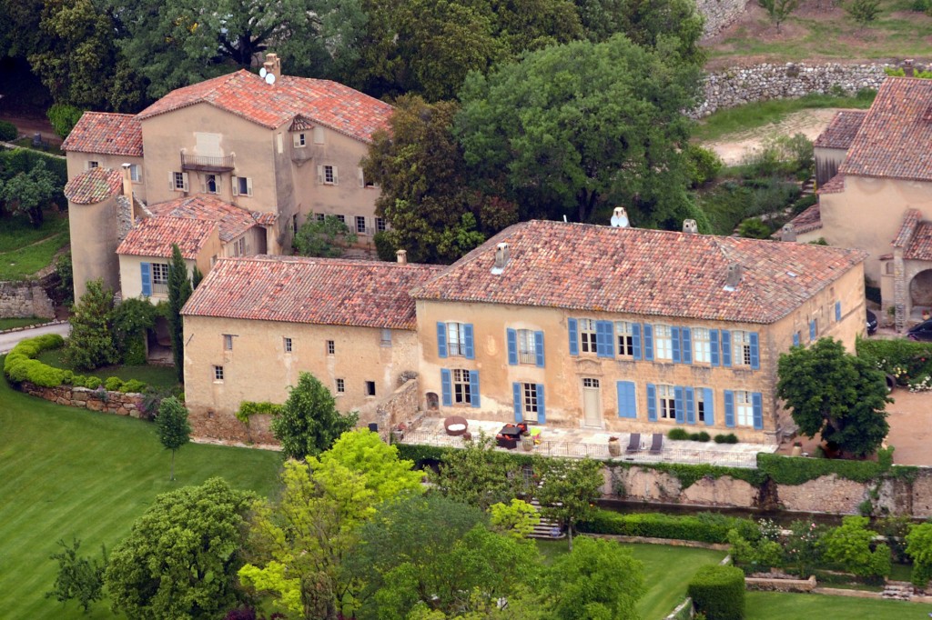 شکایت برد پیت از آنجلینا جولی به خاطر فروش عمارت شاتو میراوال در فرانسه