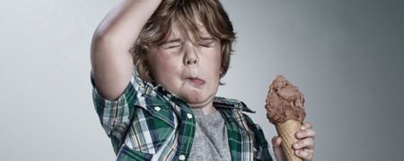 چرا وقتی چیز سردی می خوریم مغزمان یخ می زند؟