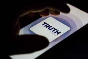 اپلیکیشن Truth Social امروز در اختیار کاربران سیستم عامل IOS قرار می گیرد