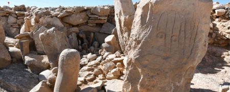 مجسمه‌های ۹ هزار ساله با حکاکی صورت انسان در صحرای اردن سر برآوردند