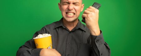 اجازه ندهیم تعطیلاتمان با تلویزیون خراب، خراب شود!