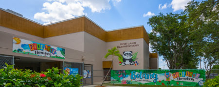 کودک ۵ ساله، معلم آمریکایی را راهی بیمارستان کرد