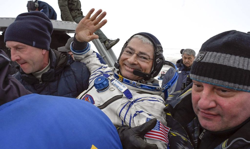روسیه تهدید کرد که فضانورد آمریکایی را در فضا رها می کند