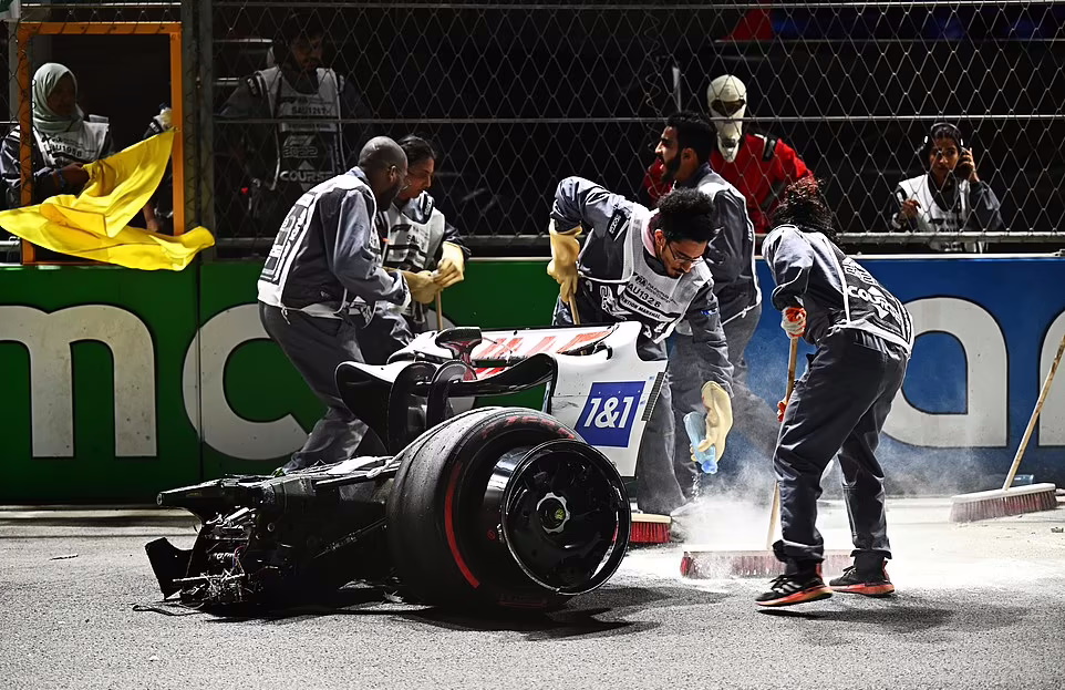تصادف شدید میک شوماخر در مسابقات فرمول یک جایزه بزرگ عربستان