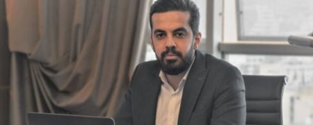 اولین توییت تاریخ روی دست خریدار ایرانی اش ماند؛ سینا استوی کیست؟