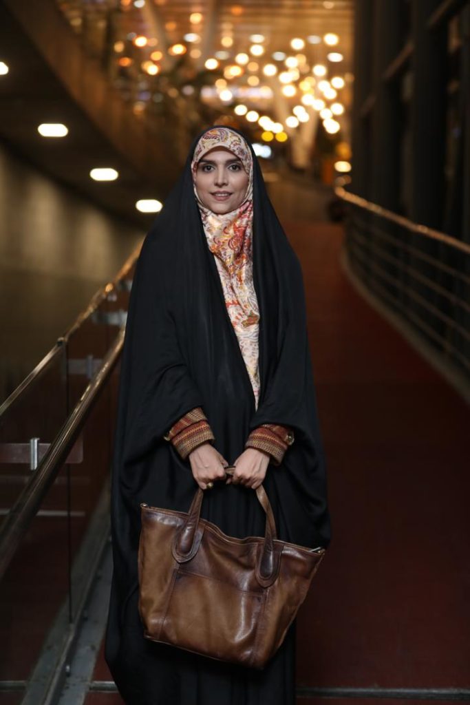 پیامک کشف حجاب برای مجری چادری تلوزیون