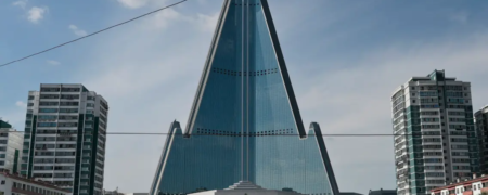 زندگی فقیرترین مردم کره شمالی در پنت‌هاوس‌ برج‌های بلند و آسمان‌خراش‌ها!