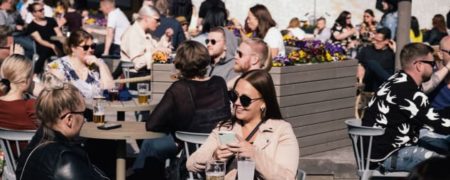 شادترین کشورهای جهان در سال ۲۰۲۲؛ ایران در رده چندم قرار دارد؟