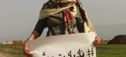 اعتراض هدیه تهرانی به احداث پتروشیمی میانکاله‌ + ویدیو طناب کشی او در روز طبیعت