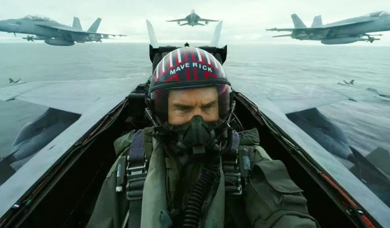 پرواز تام کروز با جنگنده F-18 واقعی در پشت صحنه فیلم «تاپ گان: ماوریک» + ویدیو