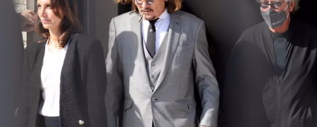 جانی دپ و امبر هرد برای اولین روز محاکمه ۱۰۰ میلیون دلاری در دادگاه حاضر شدند + ویدیو