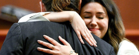 ماجرای رابطه جانی دپ با وکیل جوانش چیست؟ + ویدیو