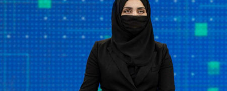 طالبان پوشاندن صورت را برای مجریان زن شبکه های تلویزیونی افغانستان اجباری کرد
