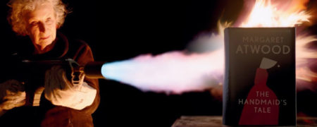 نسخه نسوز کتاب «سرگذشت ندیمه» ساخته و به حراج گذاشته شد