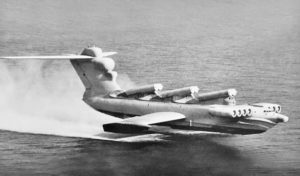 هواپیمای دریایی Liberty Lifter که یک پرنده ترابری است قصد دارد تاثیر «بال در روی زمین» که هواپیماهای دریایی دوران شوروی را مهار کند