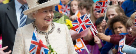 ملکه الیزابت به رتبه دوم طولانی ترین دوران سلطنت در تاریخ مدرن صعود کرد