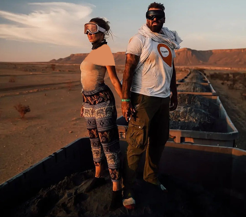 گرفتن عکس‌های ماه عسل روی خطرناک‌ترین قطار جهان توسط زوج اینفلوئنسر در موریتانی