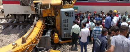 گزارش سانحه قطار مشهد-یزد : بیل مکانیکی و تخطی از سرعت تعیین شده مقصر شدند