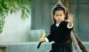 کودک 7 ساله ژاپنی ملقب به بروس لی کوچک در حال کار با نانچیکو