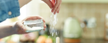 افزودن نمک به وعده های غذایی با مرگ زودهنگام مرتبط است