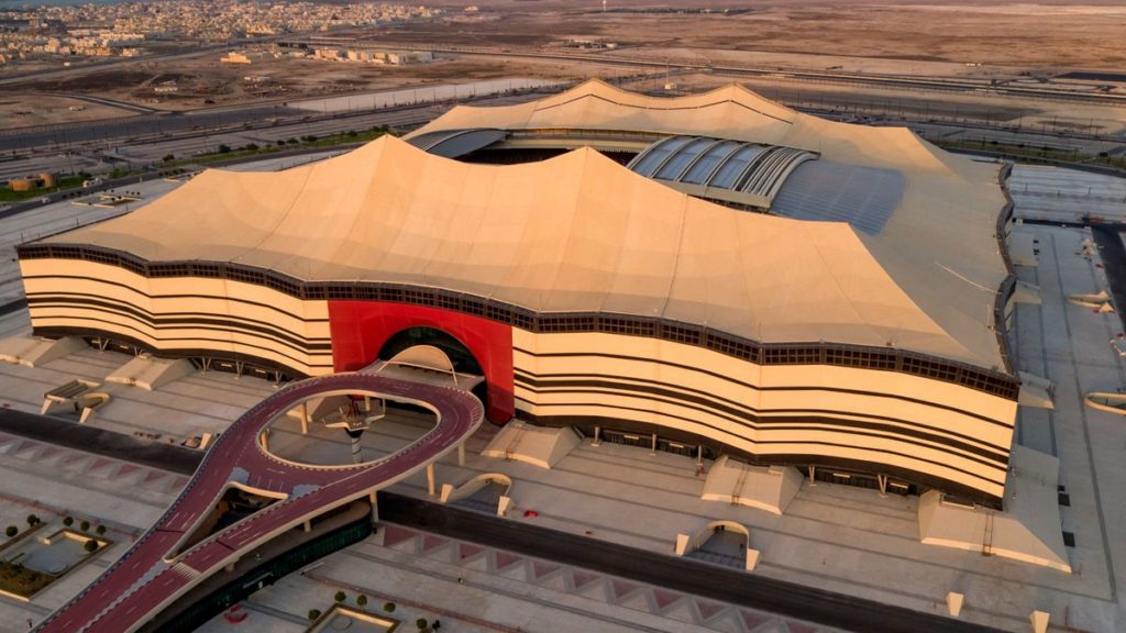 قطر برای پذیرایی از هواداران جام جهانی چادرهایی با کرایه ۳۵۰ پوند برپا می‌کند
