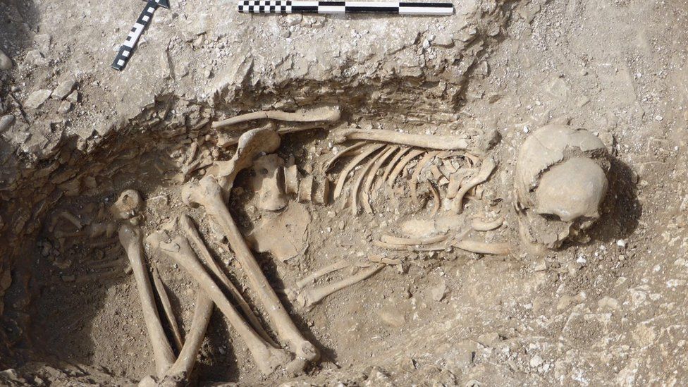 روزیاتو: کشف بقایای ۵ انسان متعلق به ۲,۰۰۰ سال پیش در عصر آهن