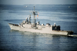 غرق کردن ناوچه جنگی بازنشسته آمریکایی در جریان رزمایش دریایی
