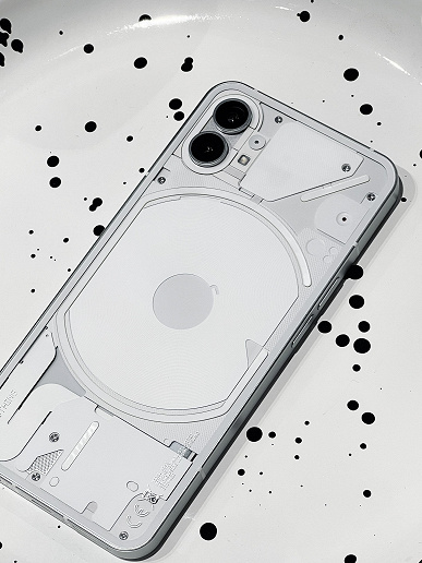مشخصات گوشی Nothing Phone 1 رقیبی برای اپل و سامسونگ + ویدیو